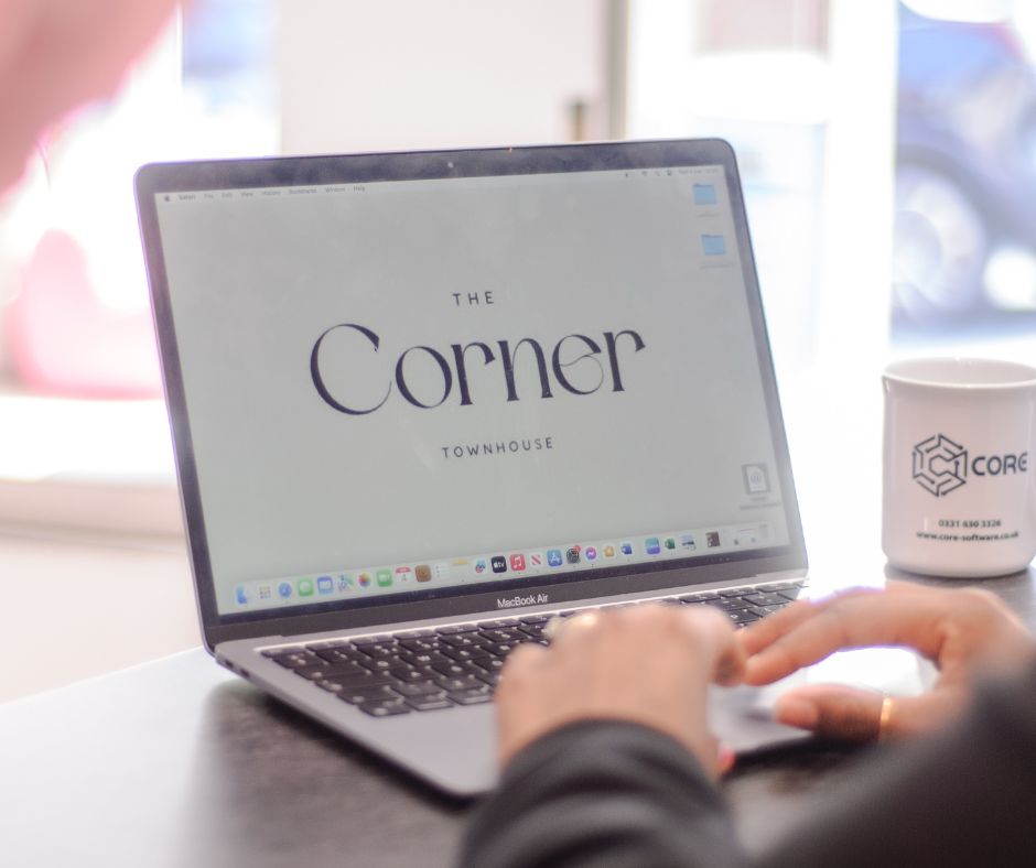 Laptop The Corner TownHouse